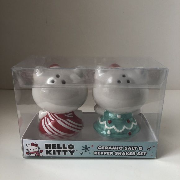 NEW Hello Kitty Christmas Ceramic Salt and Pepper Shaker Set 3" - Picture 5 of 6
